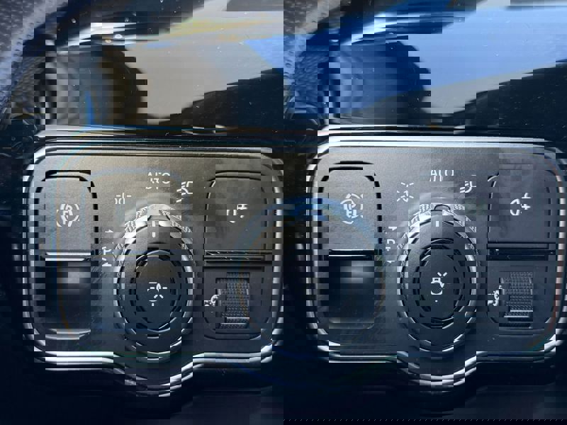 Image Mercedes-Benz 汃獡敳䄠 A 180 1.3 136 Progressive Line Full leds GPS Caméra Carplay Sièges chauffants Régul Clim auto bi-zon